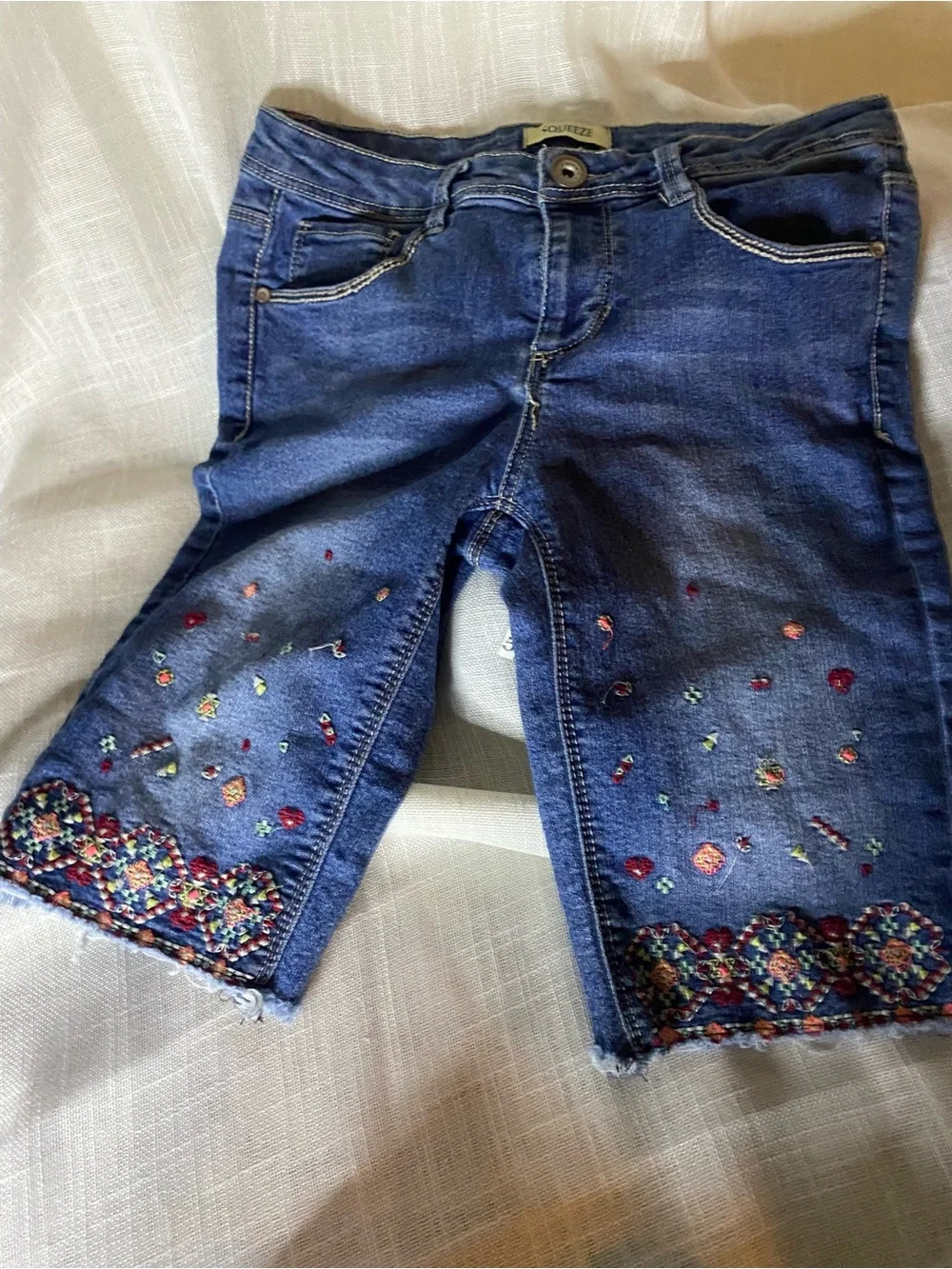 Squeeze Dark Blue Cropped Embroidered Jeans